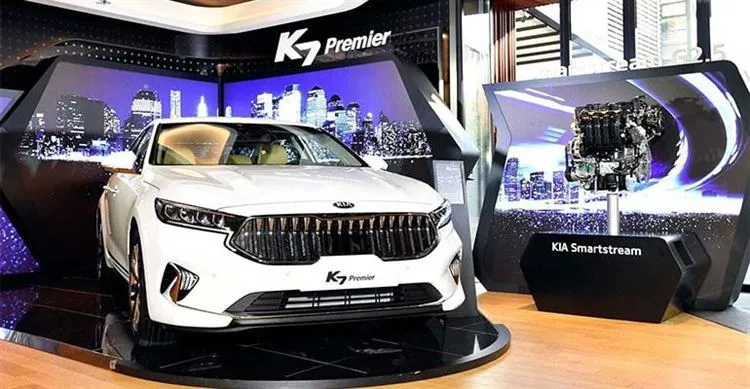 2019 прем’єра седана KIA Кіа К7 К7 універсальний оновлюється