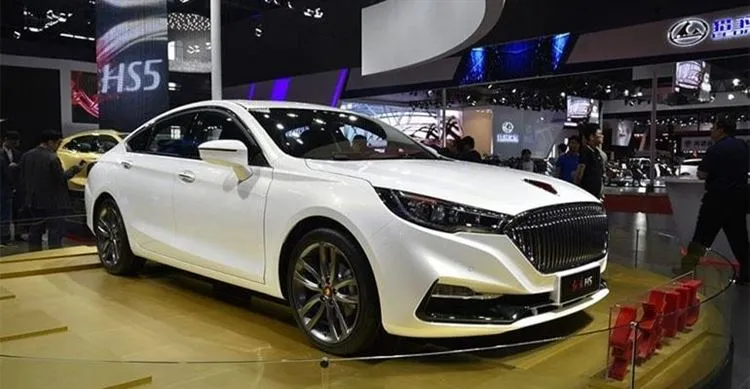 Hongqi H5 2017 – ensiluokkainen sedan massoille