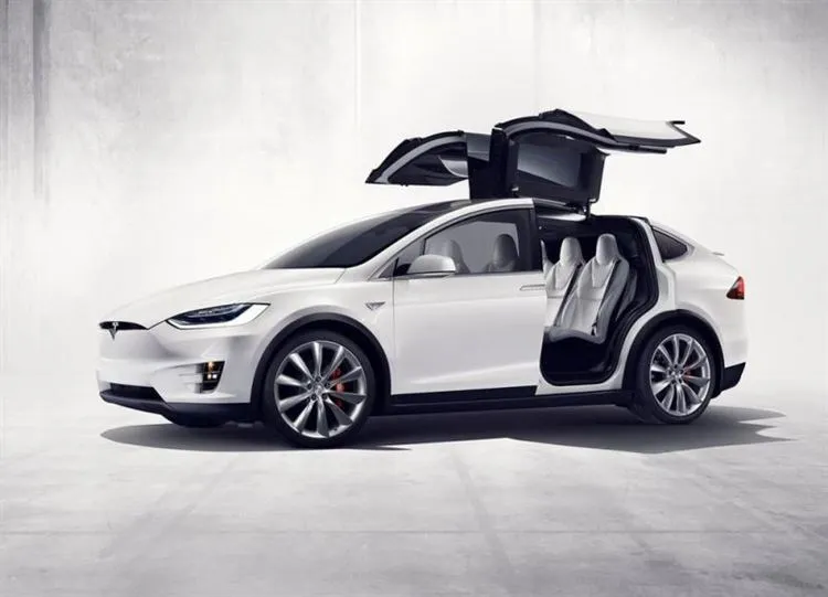 Tesla Model X on kauaoodatud elektriline crossover