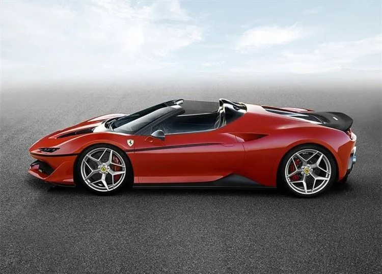J50 im Ferrari – Ferrari Summer Anniversary