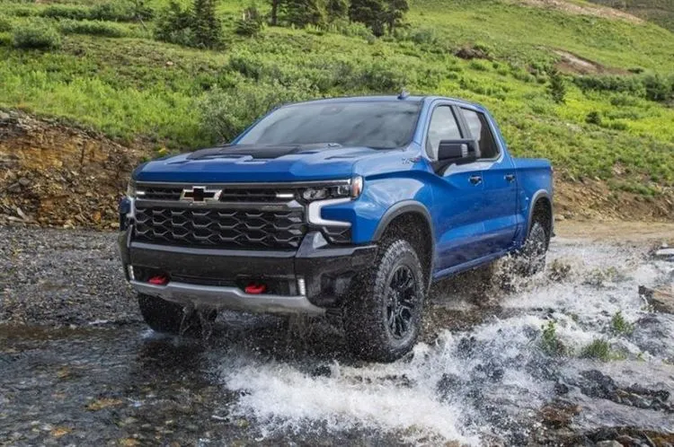 Ram-picupin ohittaminen: Chevrolet esitteli Silverado ZR2 -lippulaiva-kuorma-auton