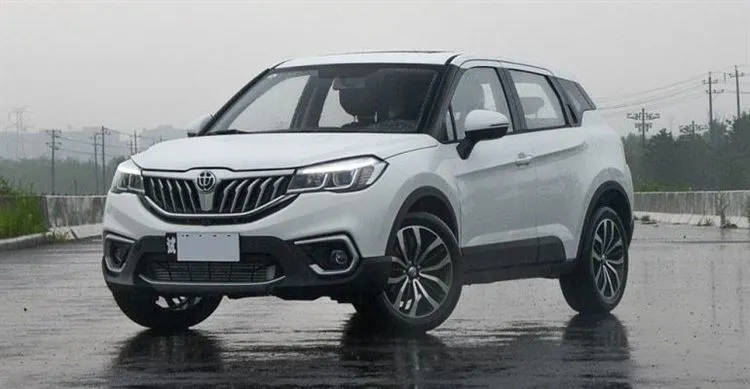 Brilliance V3 2017 crossover on päivitetty Kiinaa varten