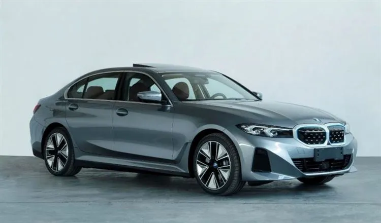 Elektrischer „treshka“ BMW, es wird auch neu gestaltet: die ersten Fotos aus China