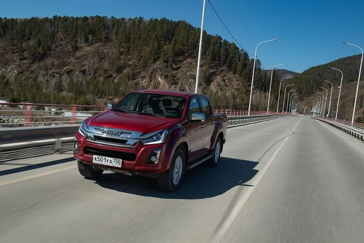 Isuzu D-Max 2019, тестуємо новий двигун та підвіску.