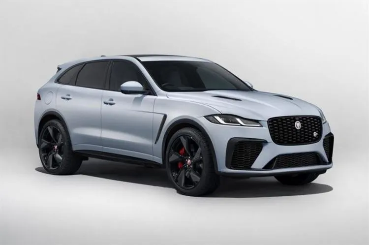 Jaguar odświeża crossovera F-Pace z nowymi funkcjami i wersją R-Dynamic Black