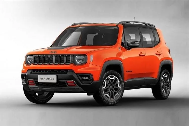 Jeep Renegade selvisi uudelleen muotoilusta: joissain paikoissa crossoveria tarjotaan uudella turbomoottorilla