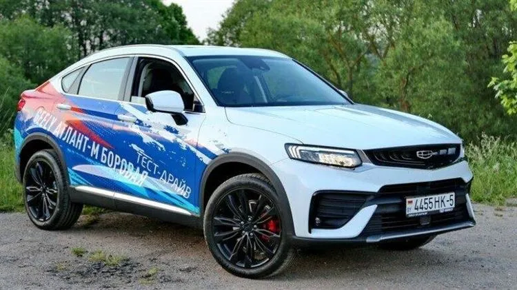 „Wie fährt es sich? Hat es hinten genug Platz? Soll ich es kaufen oder nicht?“ Wir beantworten die wichtigsten Fragen zu Geely Tugella anhand von Testergebnissen