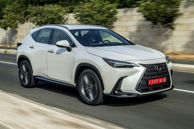 Lexus NX uus põlvkond: varustus ja hinnad
