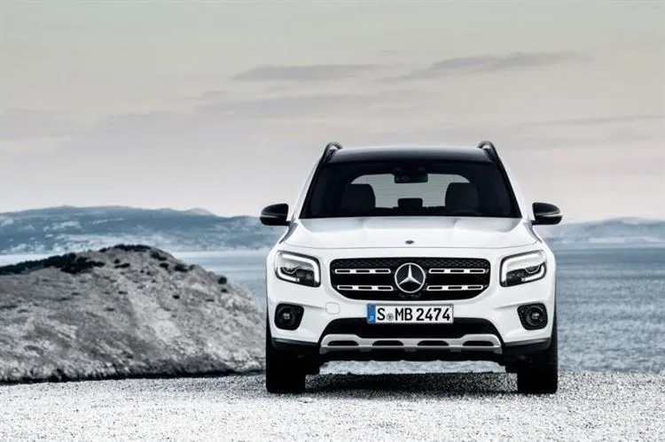 MERCEDES-BENZ GLB: GELENDVAGEN PARA O POVO