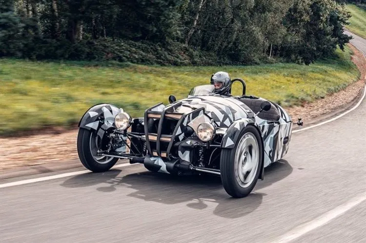 Не треба гнати електрику: новий Morgan 3 Wheeler отримав бензиновий двигун Ford