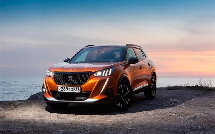Autos usados ​​poco confiables, poderosos Peugeot 2008 y más. Noticias automovilísticas del día.