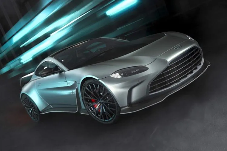 Uus Aston Martin V12 Vantage: uusim 12 silindriga mudel