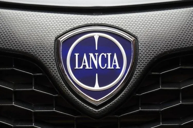 Lancia prévoit officiellement : dates de lancement de trois nouveaux produits et stratégie de vente