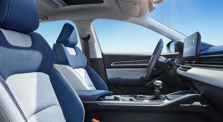 Geely Emgrand Limousine, verwandt mit Coolray SUV: Alle Versionen enthüllt