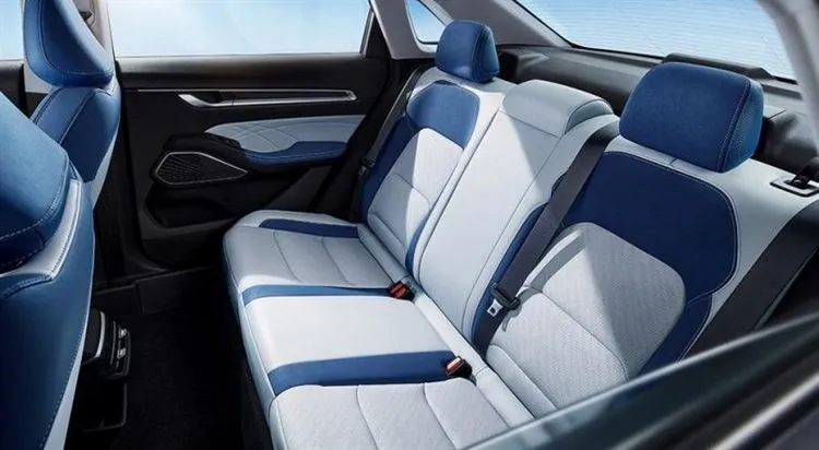 Geely Emgrand Limousine, verwandt mit Coolray SUV: Alle Versionen enthüllt