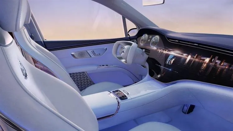 Mercedes-Maybach EQS: ungewöhnliche Proportionen, lackierter „Grill“ und abgeflachtes Lenkrad