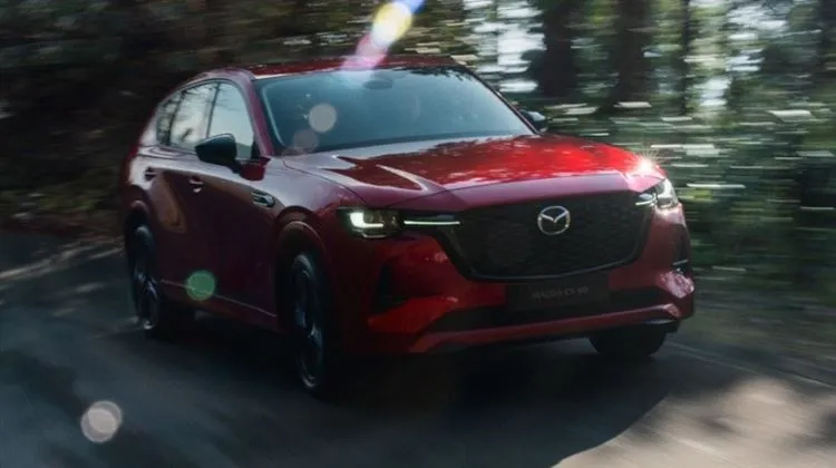 Mazda hat den Crossover CX-60 freigegeben: drei Optionen für Hybrid-"Füllung" und ein reichhaltiges Interieur