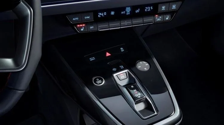 Audi Q5 e-tron: veel üks pikendatud ja kallis Hiina eksklusiivne 6-7 inimesele