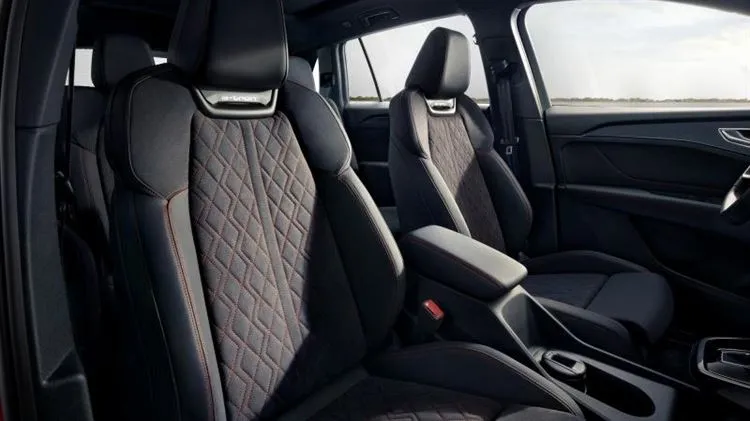 Audi Q5 e-tron: veel üks pikendatud ja kallis Hiina eksklusiivne 6-7 inimesele