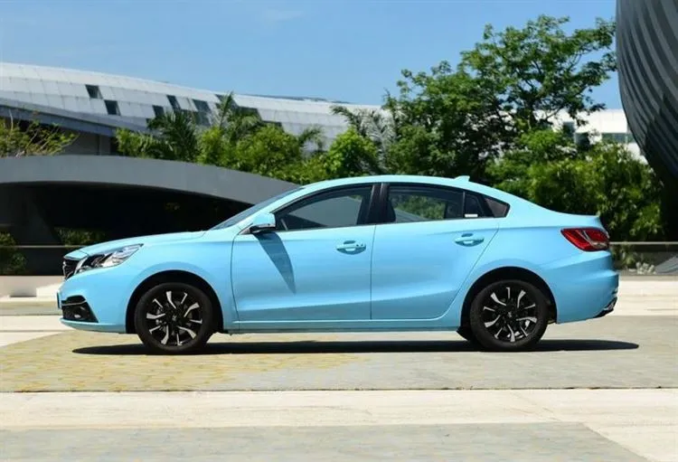 Famille Haima F5 2018 - Haima F5 berline chinoise économique