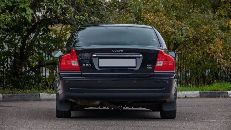 Volvo S80 I usata: ruggine della tazza pericolosa ed impianto elettrico esotico