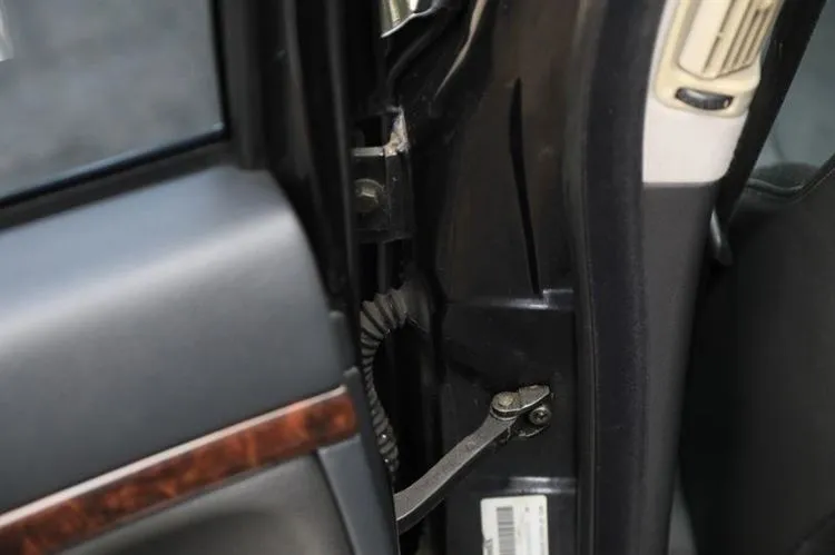 Volvo S80 I usata: ruggine della tazza pericolosa ed impianto elettrico esotico