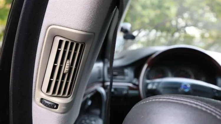 Volvo S80 I usata: ruggine della tazza pericolosa ed impianto elettrico esotico