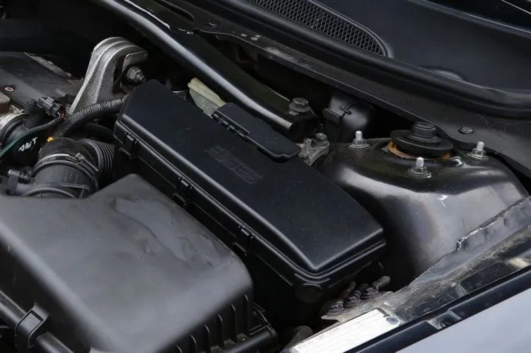 Volvo S80 I usata: ruggine della tazza pericolosa ed impianto elettrico esotico