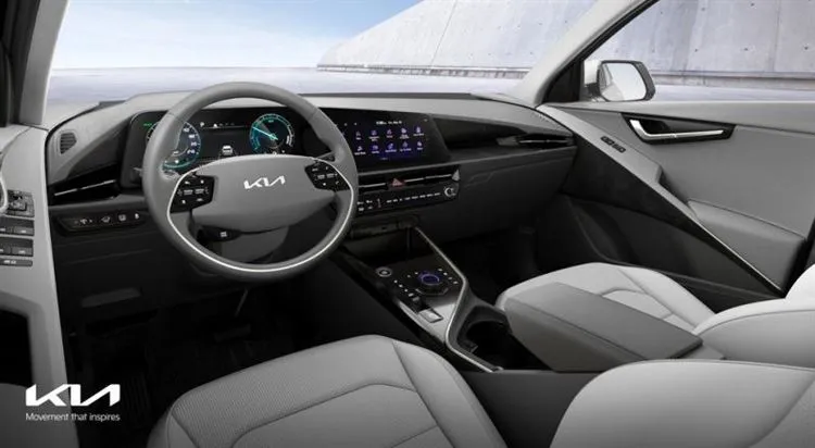 Crossover Kia Niro muutis uue põlvkonna mainet, kuid säilitas kolm paigaldust