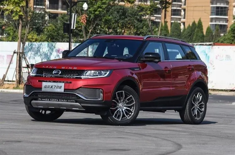 Landwind X7 vuonna 2018 – Range Rover Evoque -kloonipäivitys