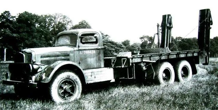 Tank carriers: giant vehicles of World War II for the rapid delivery of heavy armored vehicles