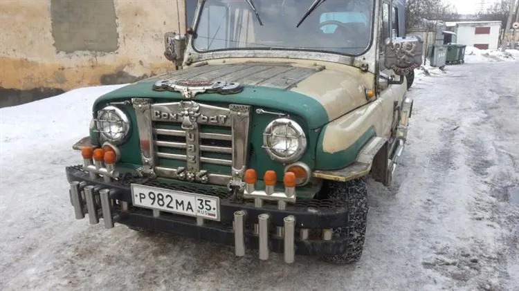 Kõige ebatavalisem mustlasstiilis UAZ-469 häälestus (lahe või kolhoos?)
