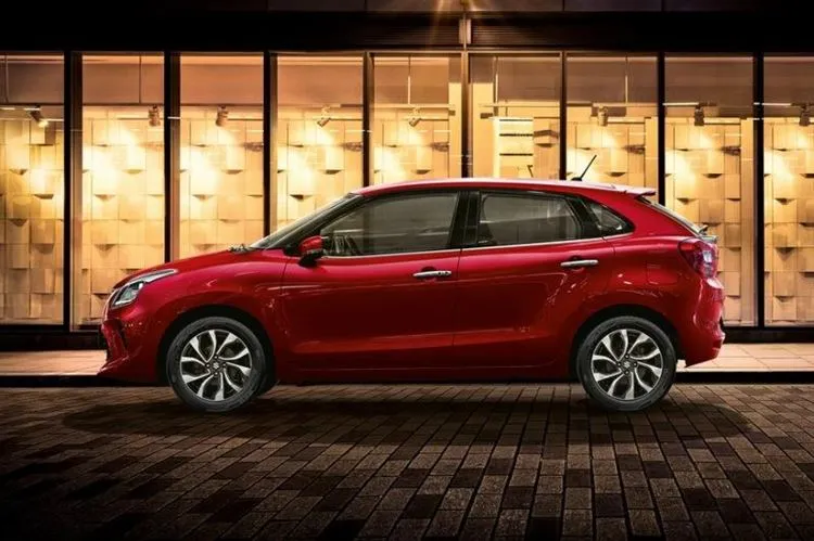 Suzuki Baleno-2022 will change the most inside: first photos