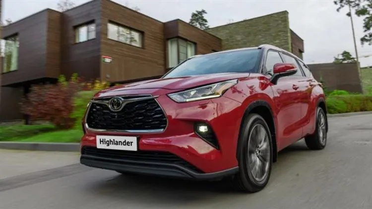 TOYOTA HIGHLANDER. SUURI MUUTOKSET
