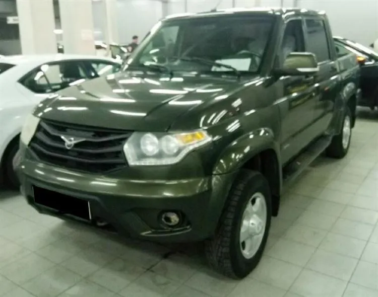 UAZ Patriot, ajettu 174 000 km. Jackie chan, vastaisku ja korroosio