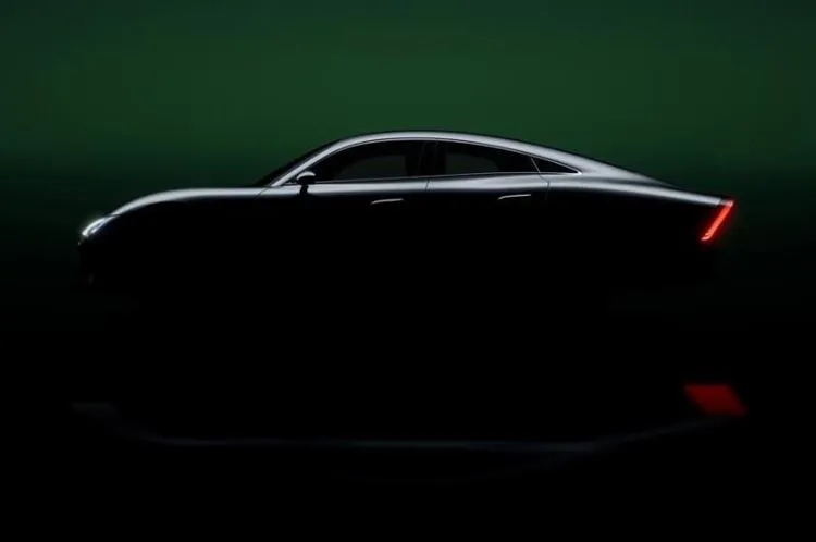 Mercedes-Benz lanza el primer teaser oficial de EQXX antes del próximo debut