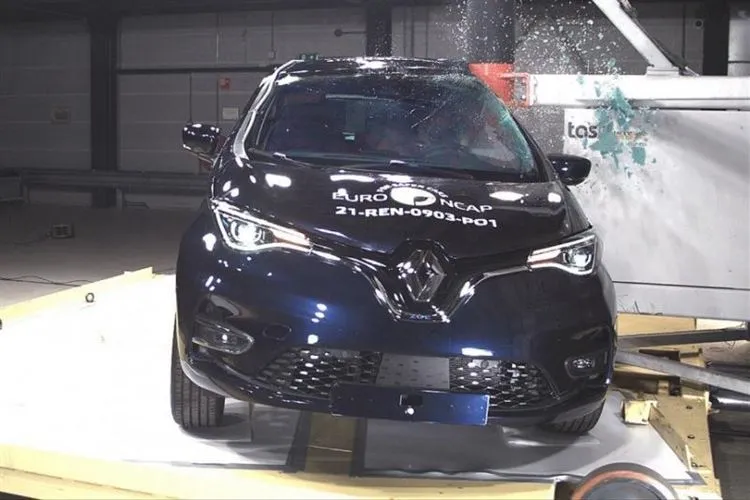 Euro NCAP talvised testid: Renault Zoel on null tärni, samas kui BMW iX ja Mercedes EQS on suurepärased õpilased